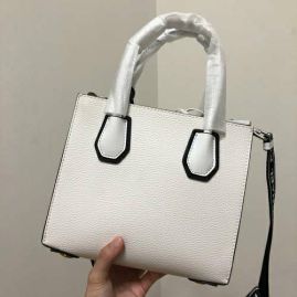 Picture of Michael Kors Lady Handbags _SKUfw106633197fw